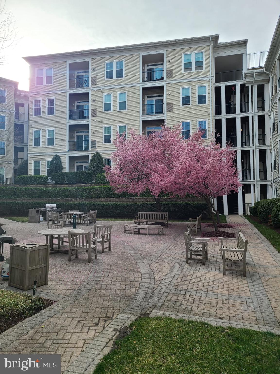 2301 25TH STREET S 4-208