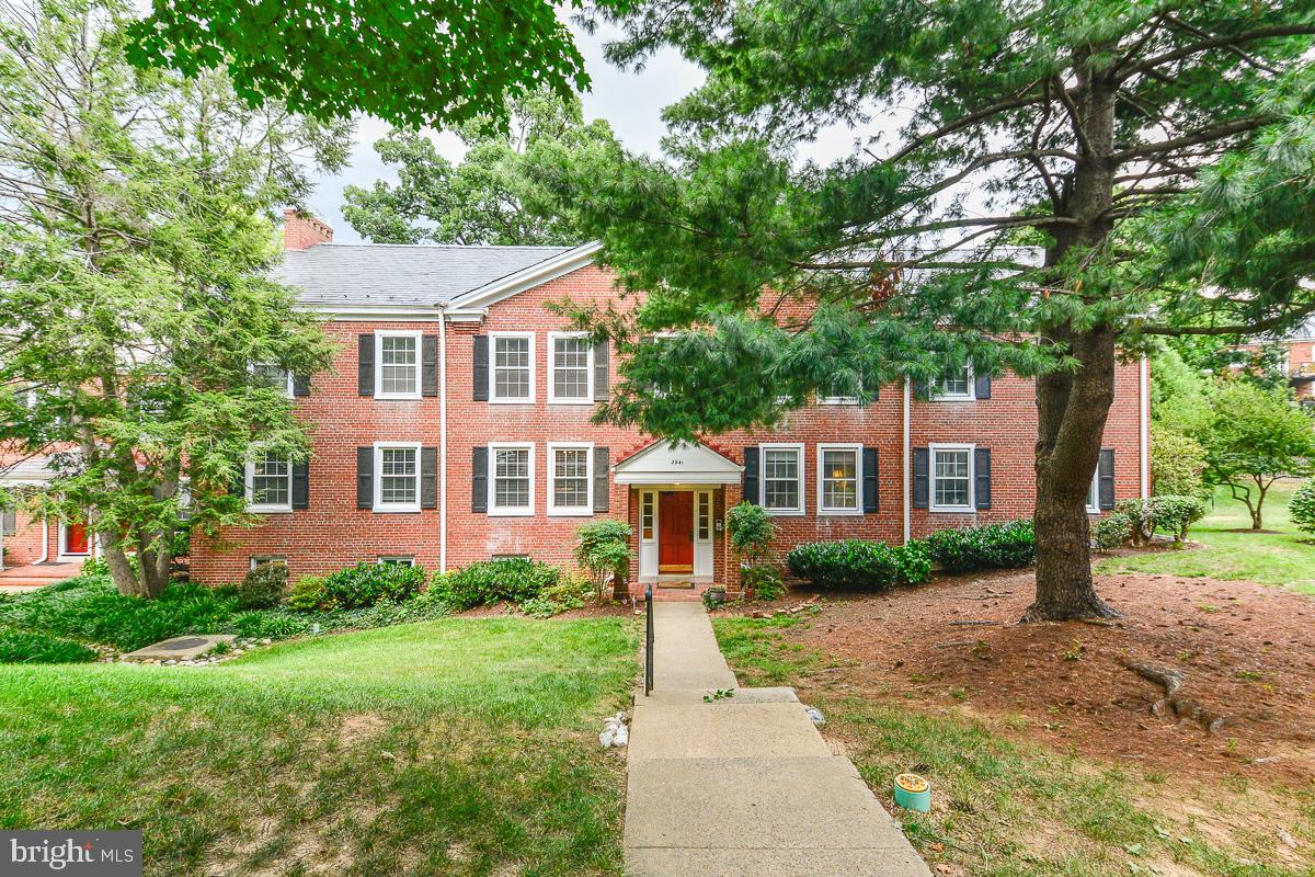 2941 S COLUMBUS STREET B2