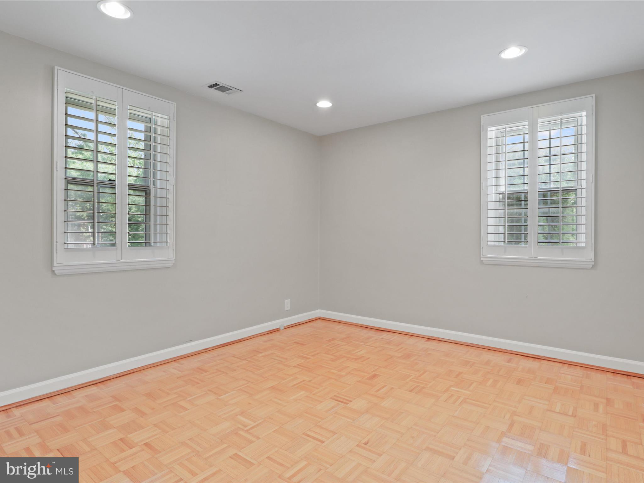 2941 S COLUMBUS STREET B2