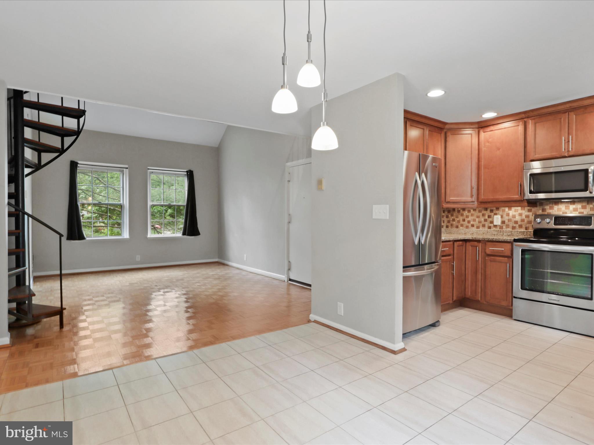 2941 S COLUMBUS STREET B2