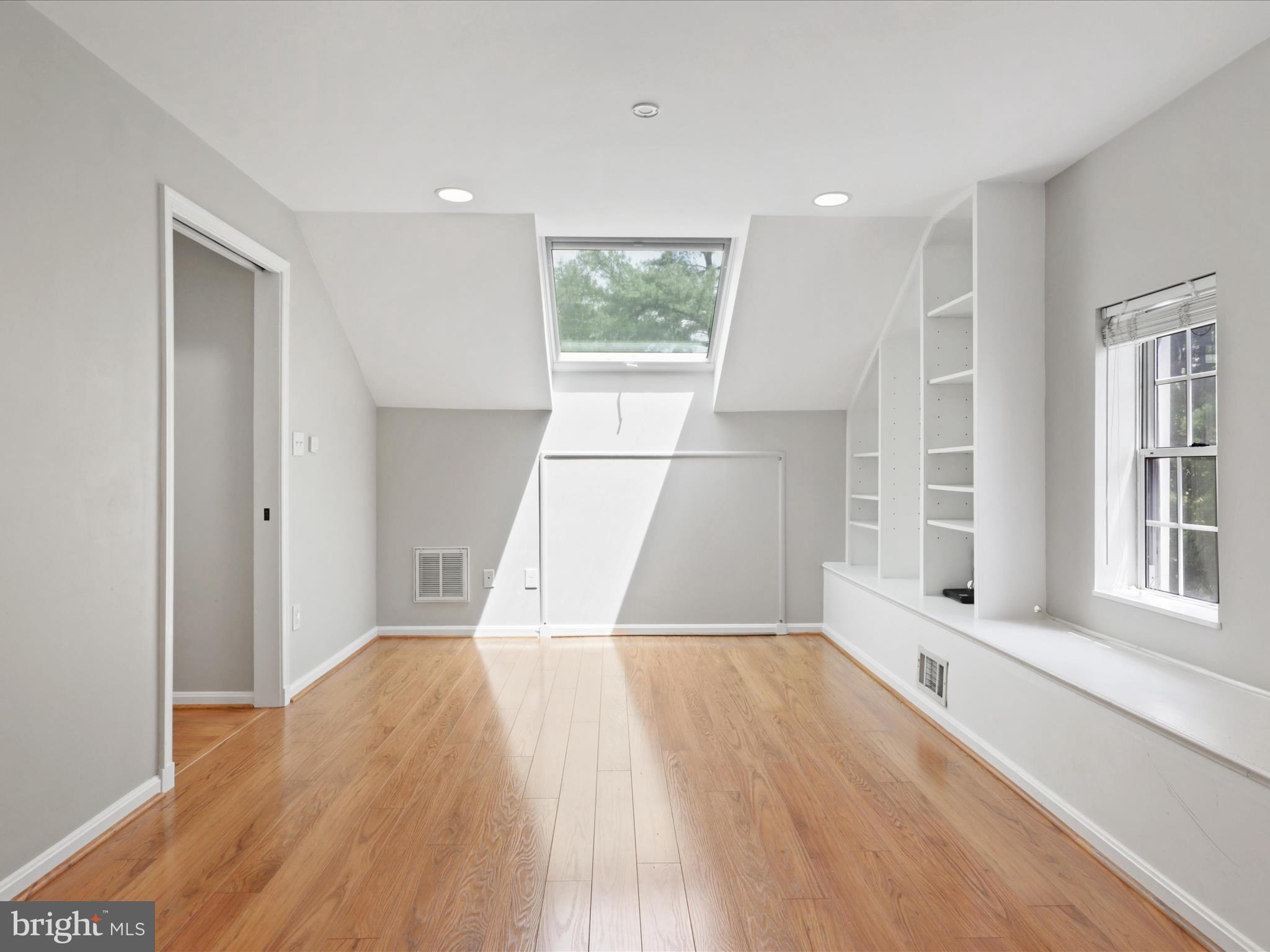 2941 S COLUMBUS STREET B2