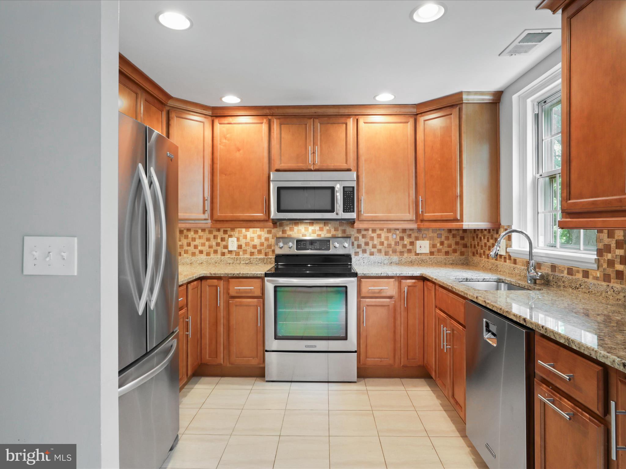 2941 S COLUMBUS STREET B2