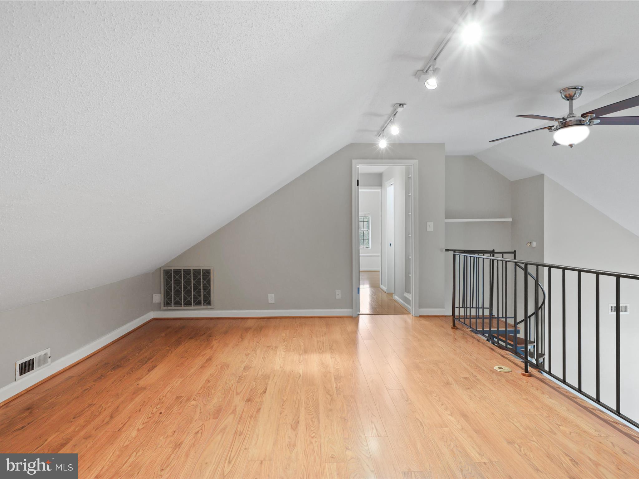 2941 S COLUMBUS STREET B2