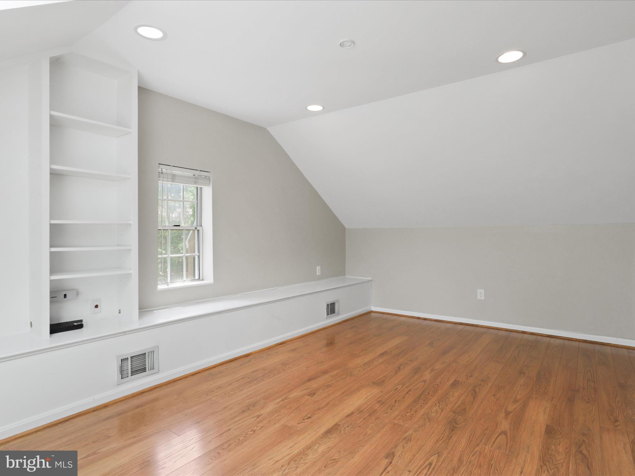 2941 S COLUMBUS STREET B2