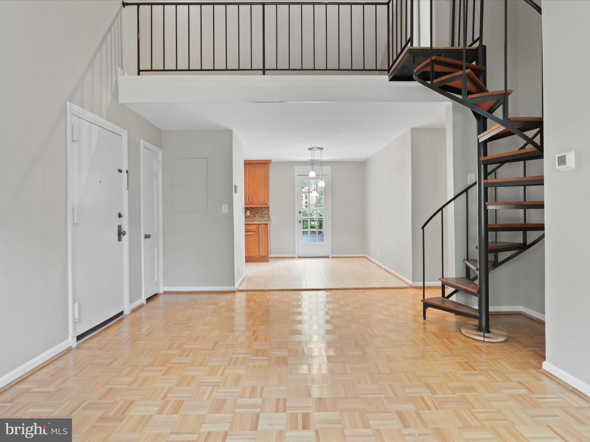 2941 S COLUMBUS STREET B2