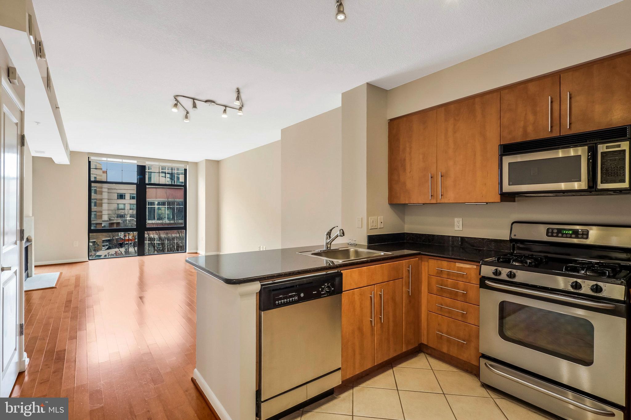 1021 N GARFIELD STREET 446