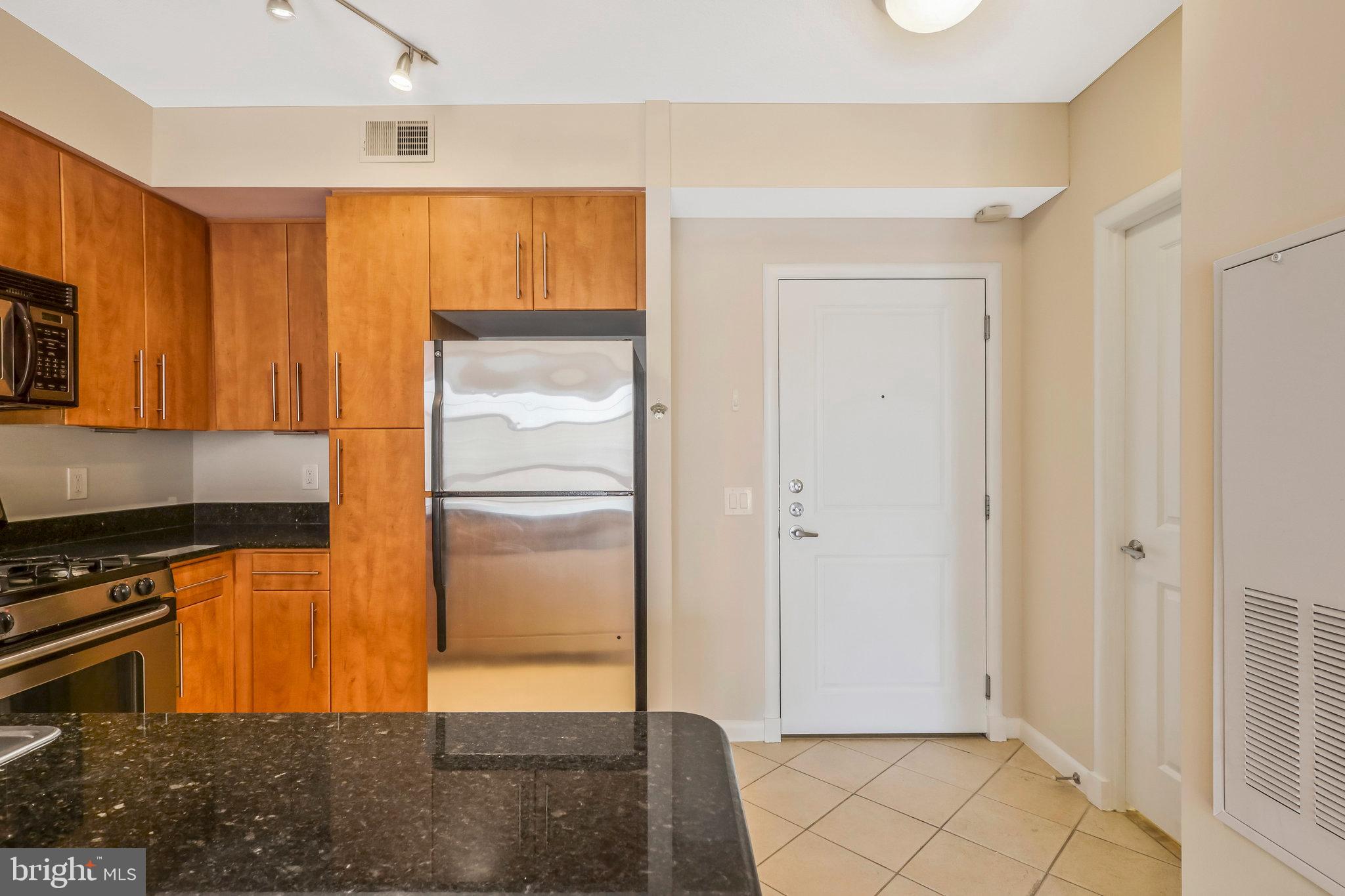 1021 N GARFIELD STREET 446