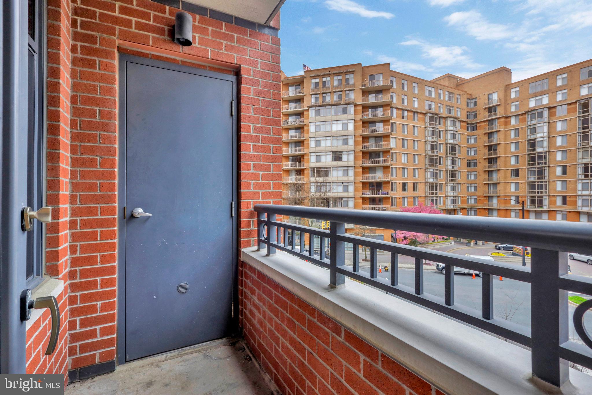 1021 N GARFIELD STREET 446