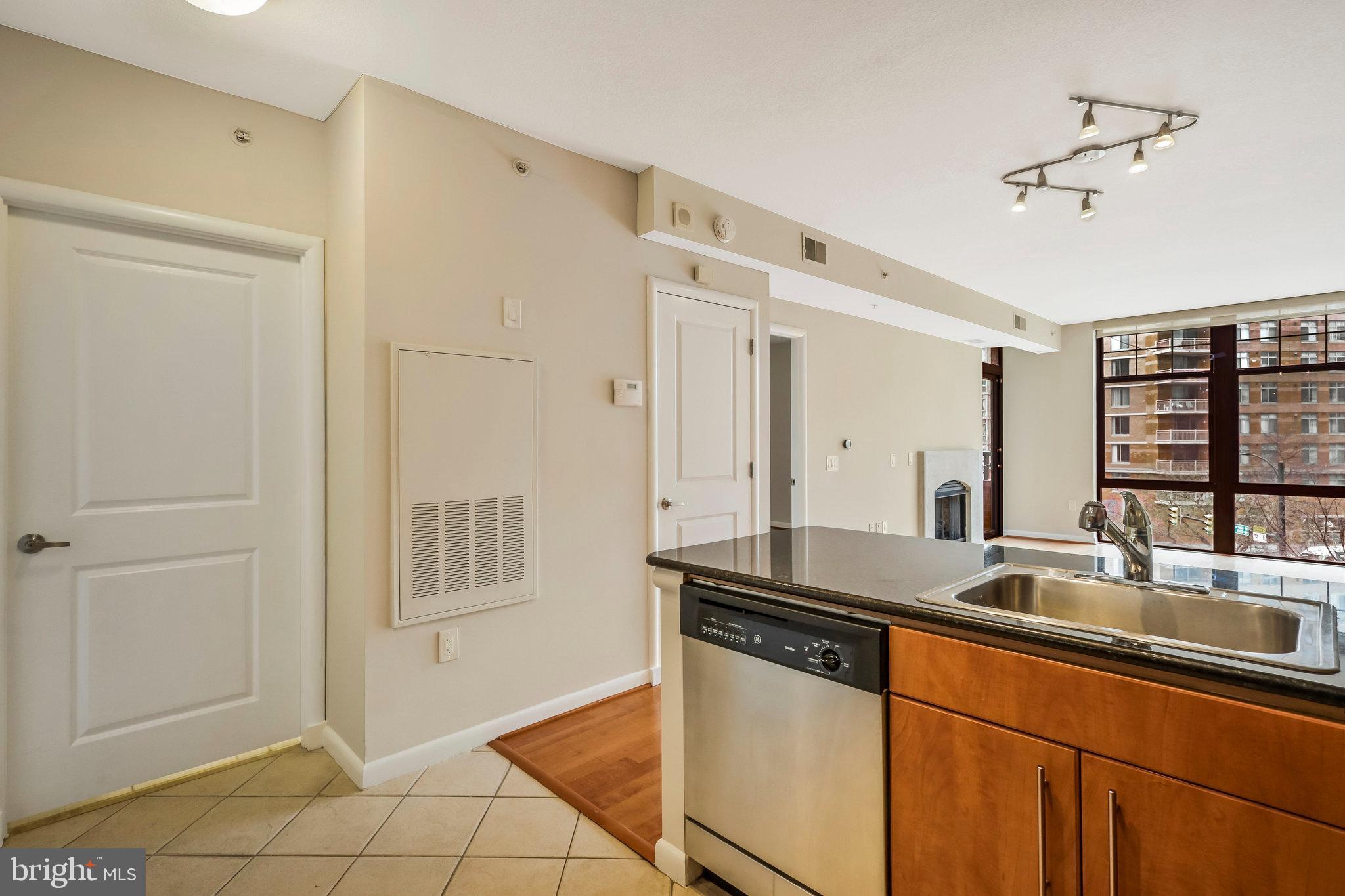 1021 N GARFIELD STREET 446