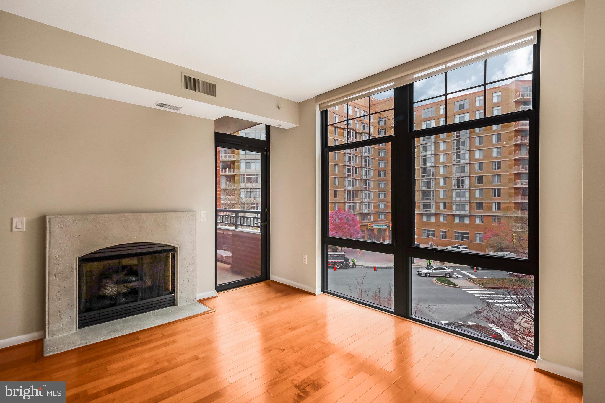 1021 N GARFIELD STREET 446