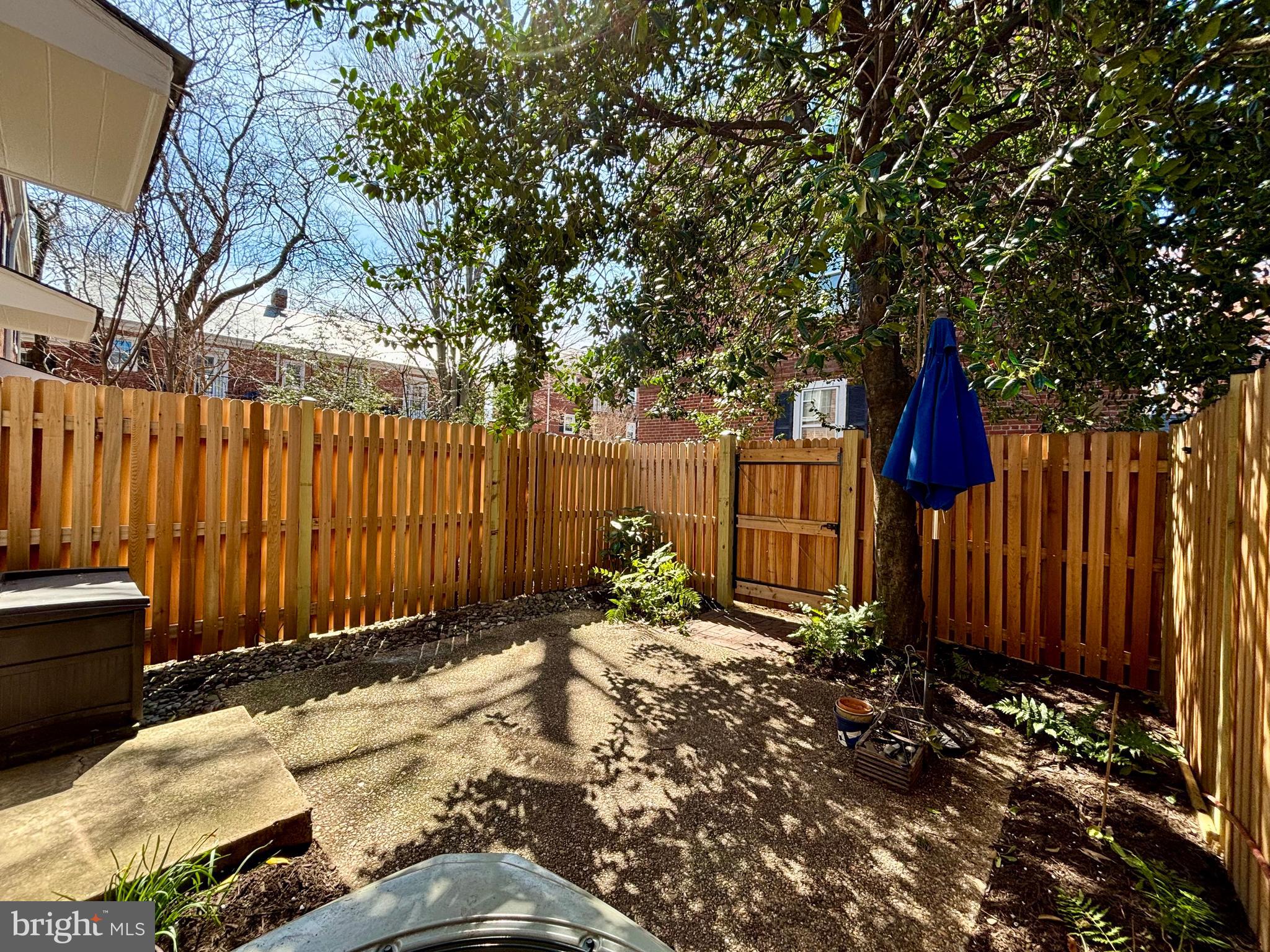 2882 S ABINGDON STREET