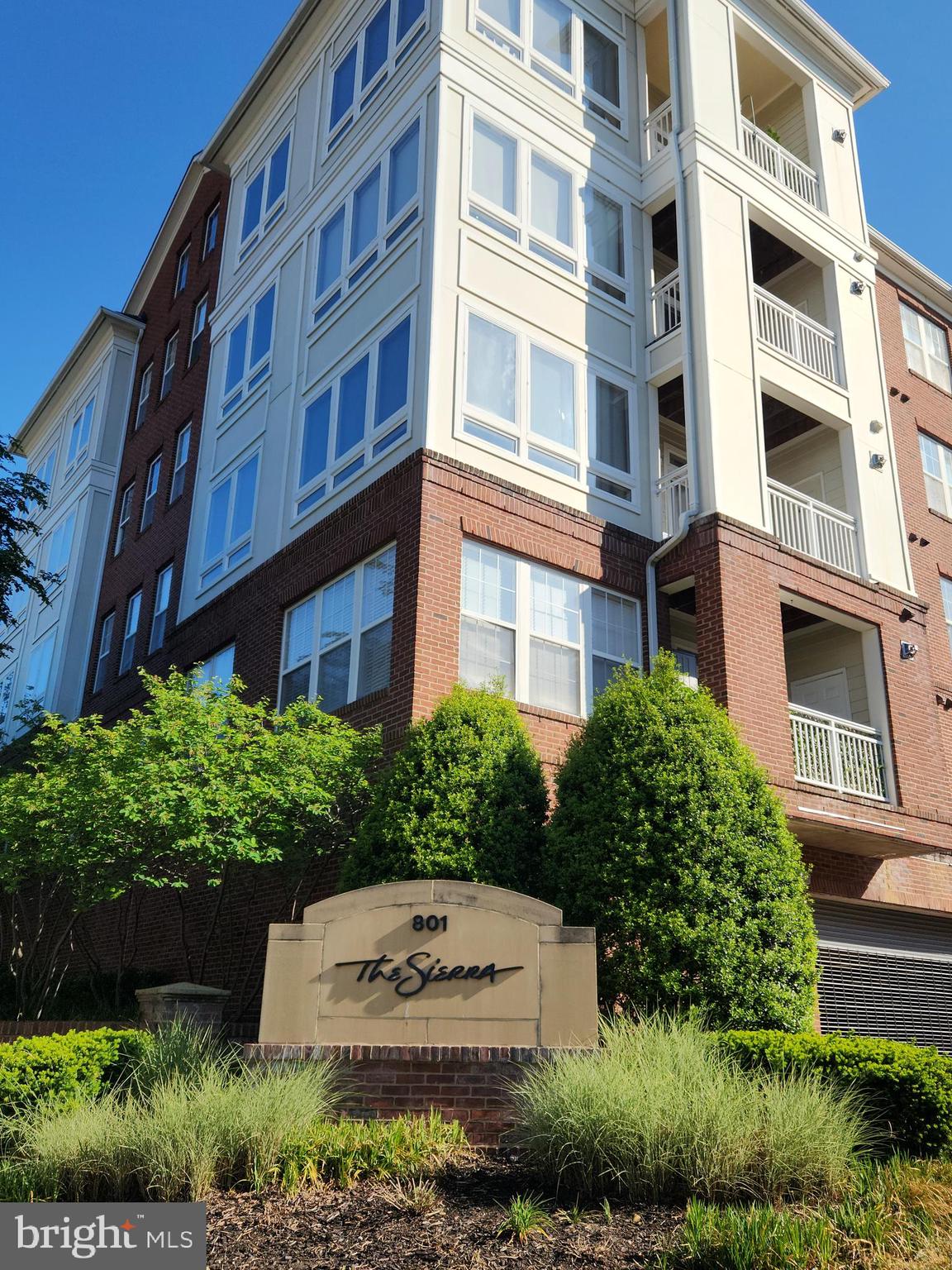 801 S GREENBRIER STREET 317