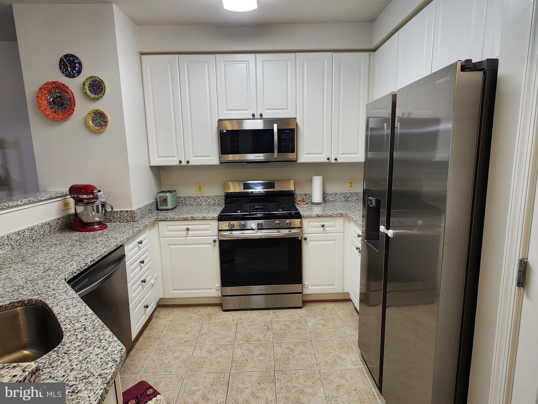 801 S GREENBRIER STREET 317