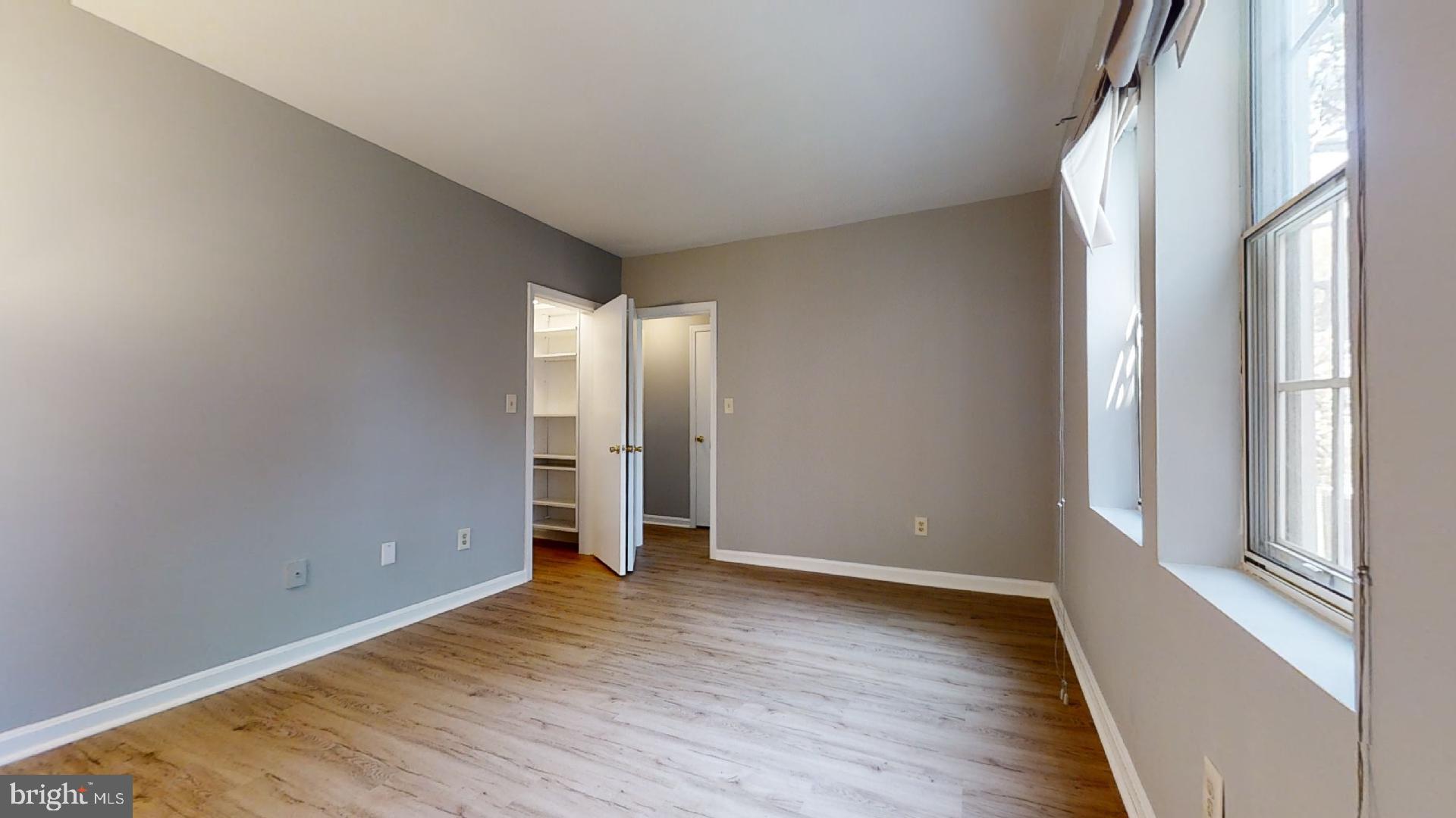 1737 N QUEENS LANE 1-126