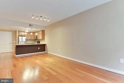 888 N QUINCY STREET 208