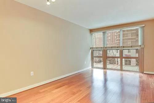 888 N QUINCY STREET 208