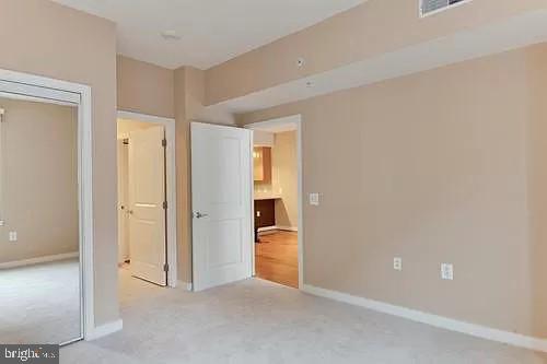888 N QUINCY STREET 208