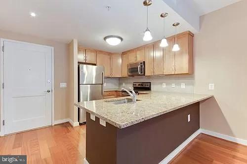 888 N QUINCY STREET 208