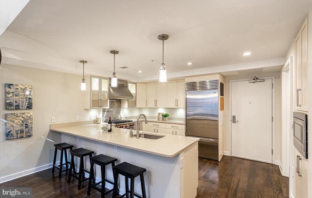 1610 N QUEEN STREET 222