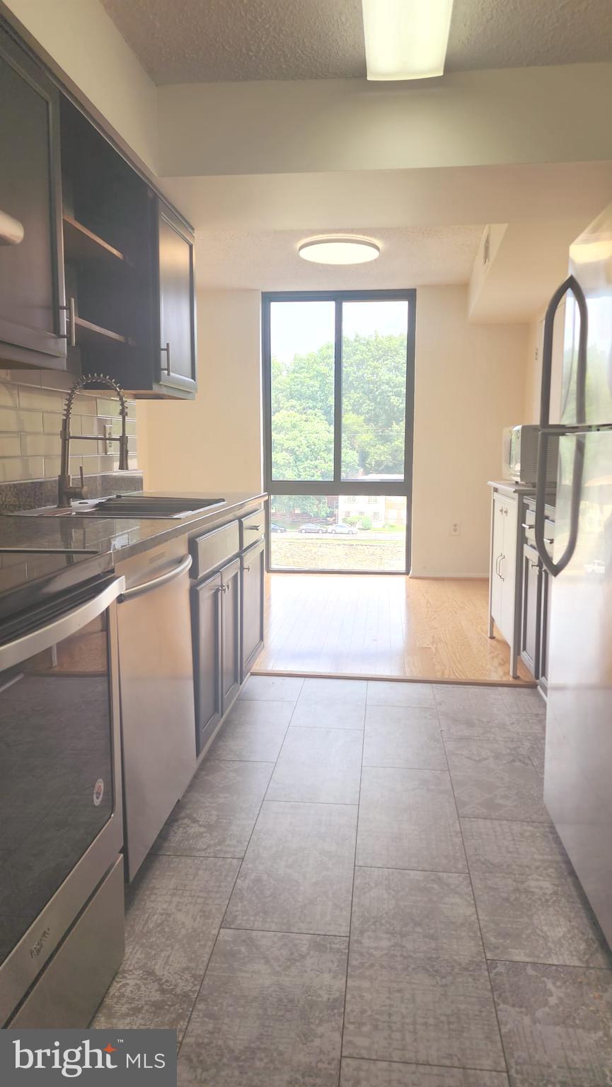 4500 S FOUR MILE RUN DRIVE 829