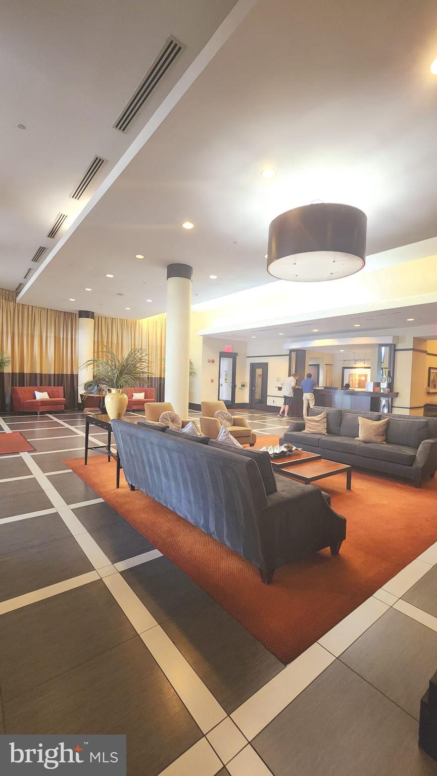 4500 S FOUR MILE RUN DRIVE 829