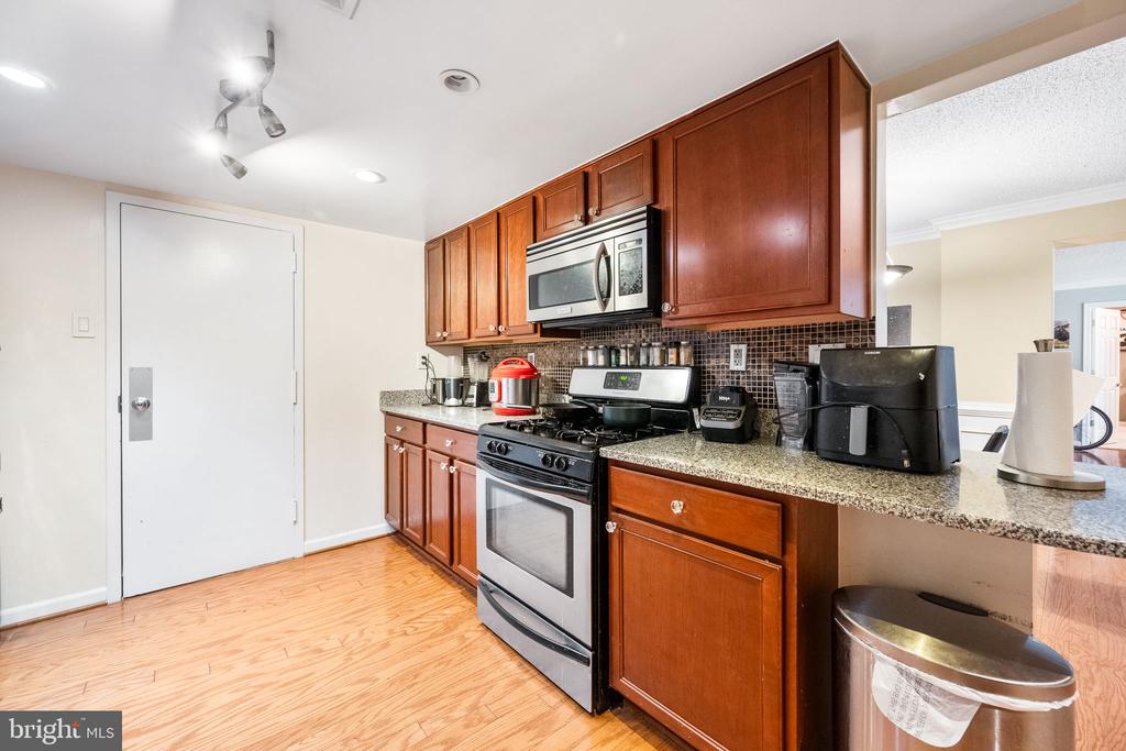 1515 S ARLINGTON RIDGE ROAD 303
