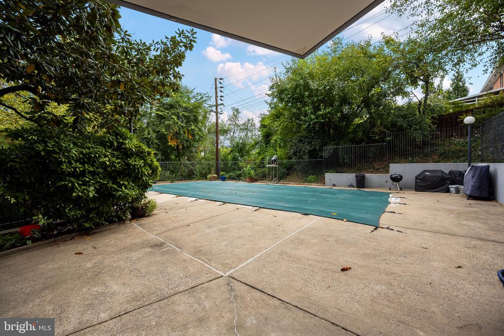 1515 S ARLINGTON RIDGE ROAD 303