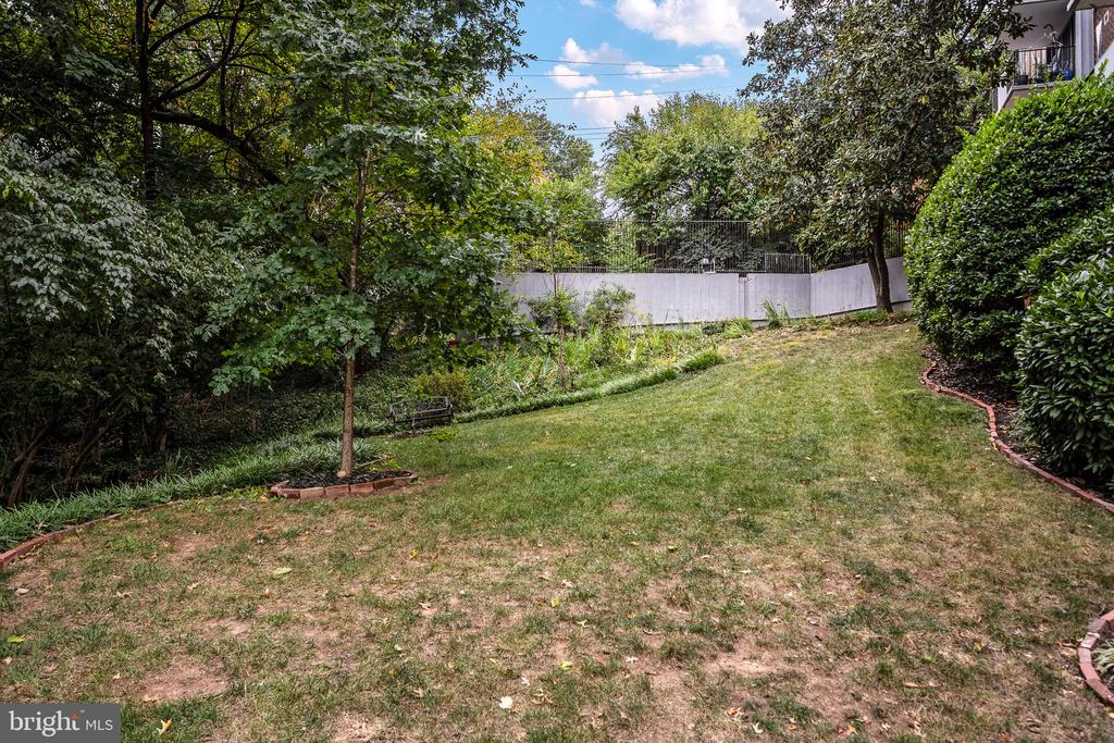 1515 S ARLINGTON RIDGE ROAD 303