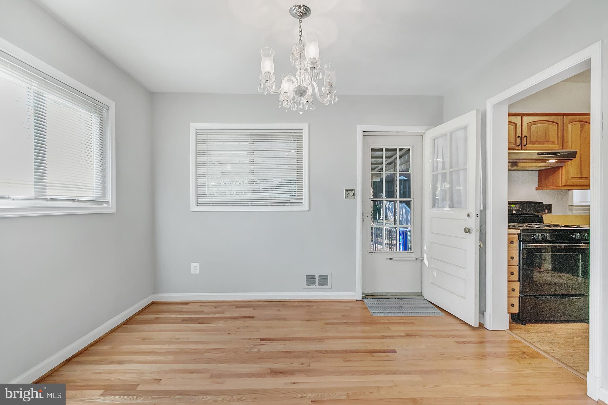 6563 WILLIAMSBURG BOULEVARD