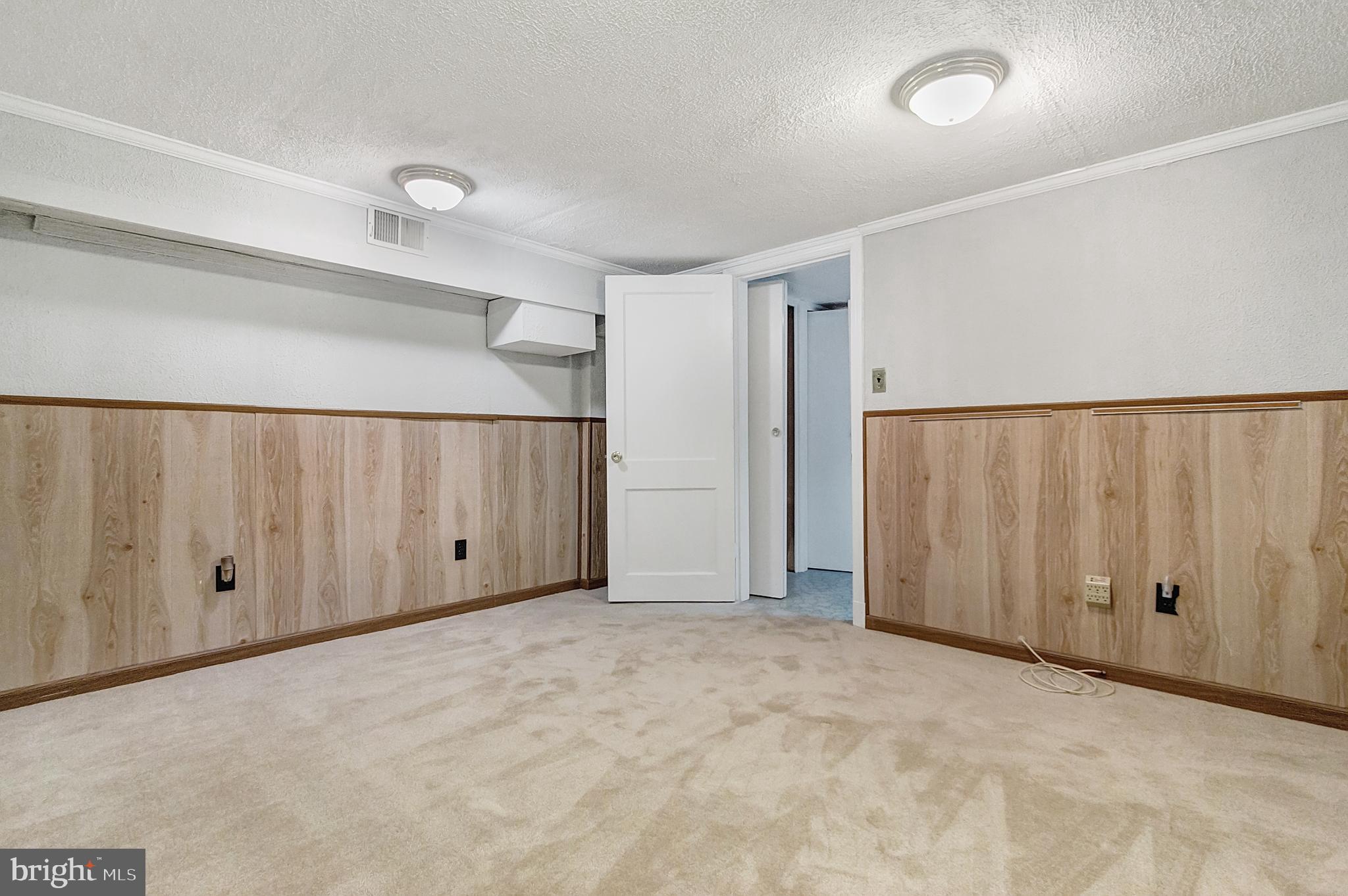 6563 WILLIAMSBURG BOULEVARD