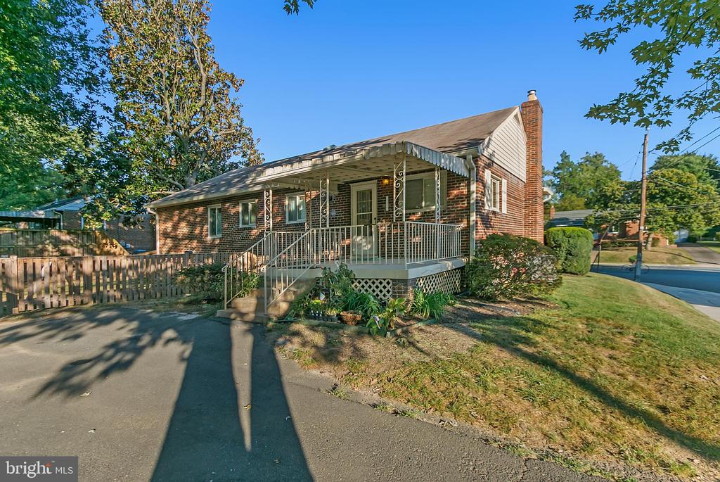 6563 WILLIAMSBURG BOULEVARD