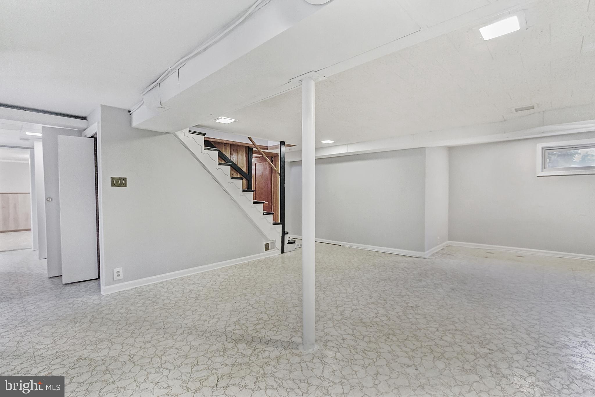 6563 WILLIAMSBURG BOULEVARD