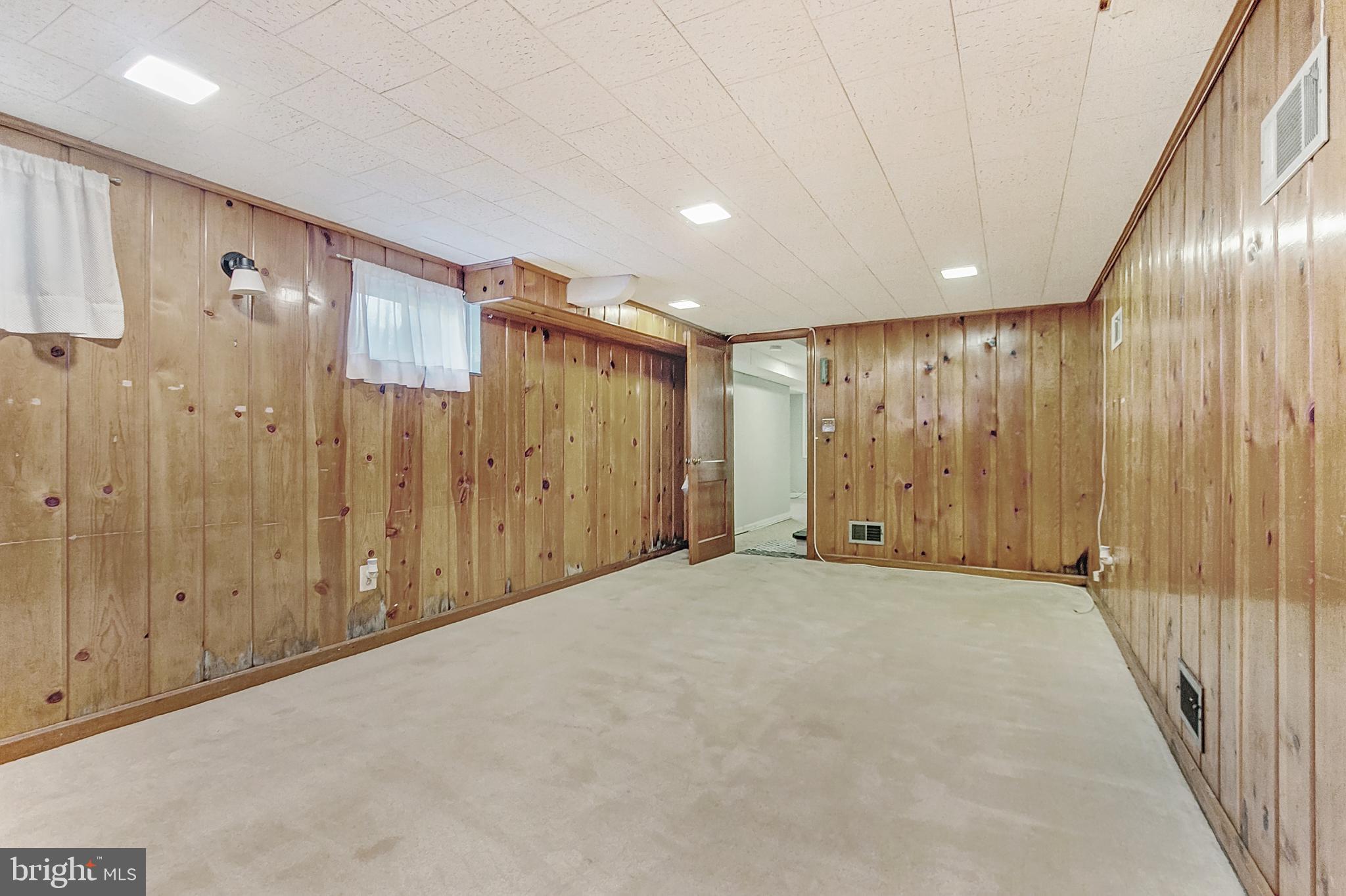 6563 WILLIAMSBURG BOULEVARD