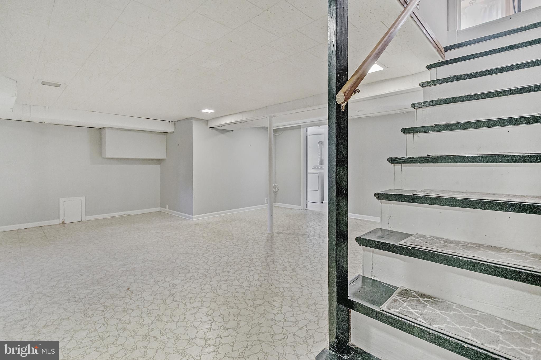 6563 WILLIAMSBURG BOULEVARD