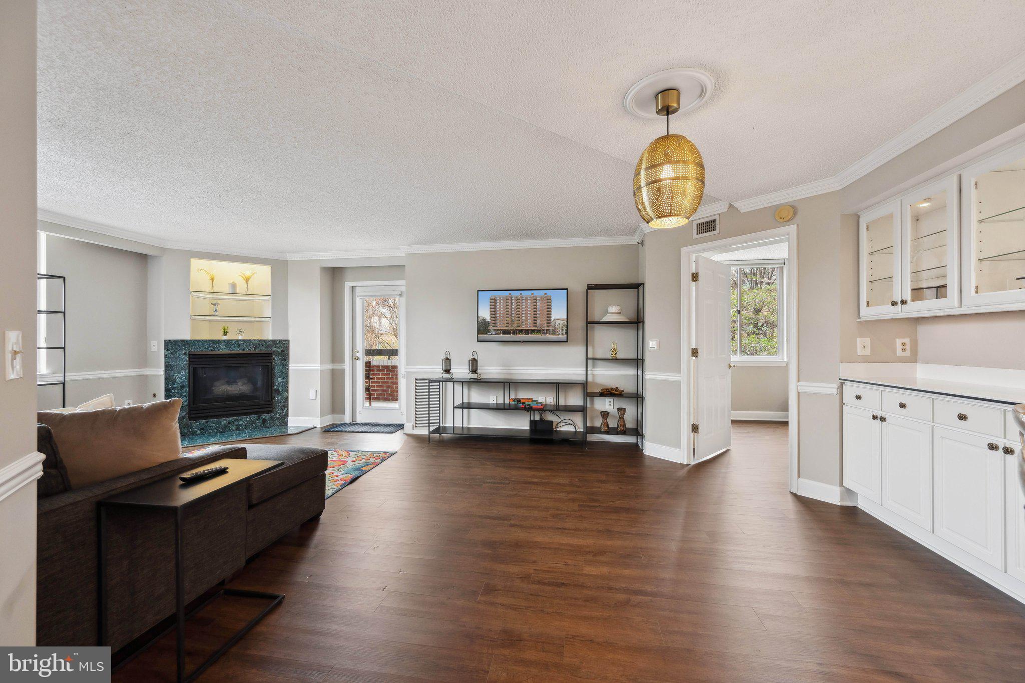 1276 N WAYNE STREET 320