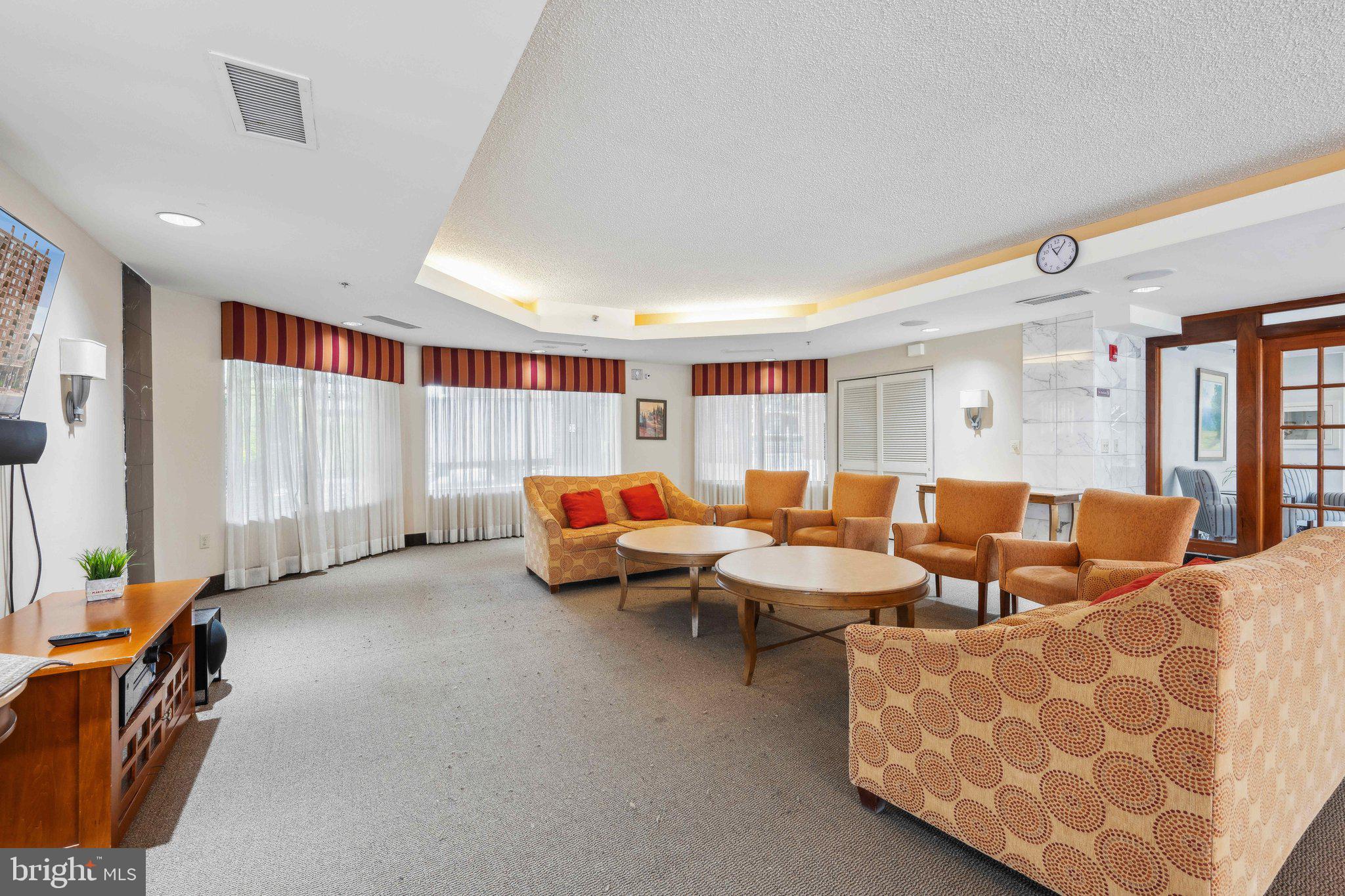 1276 N WAYNE STREET 320