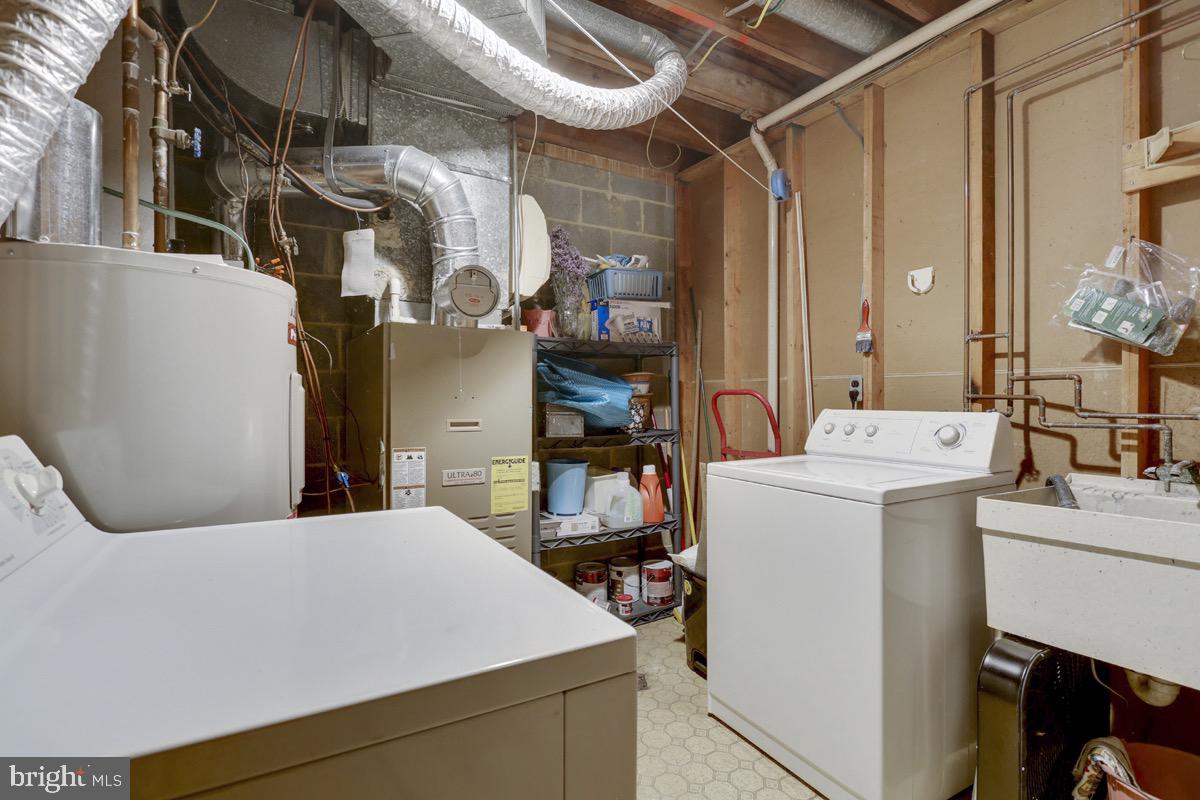 2220 N TUCKAHOE STREET