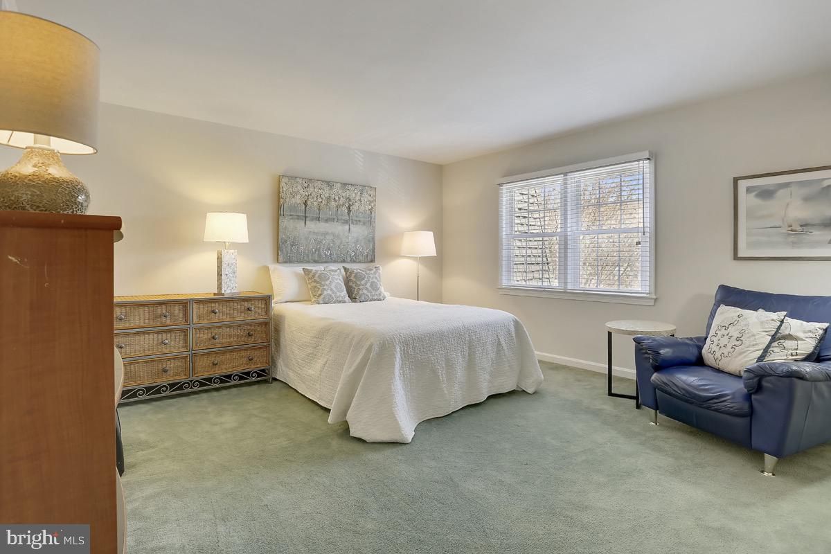 2220 N TUCKAHOE STREET