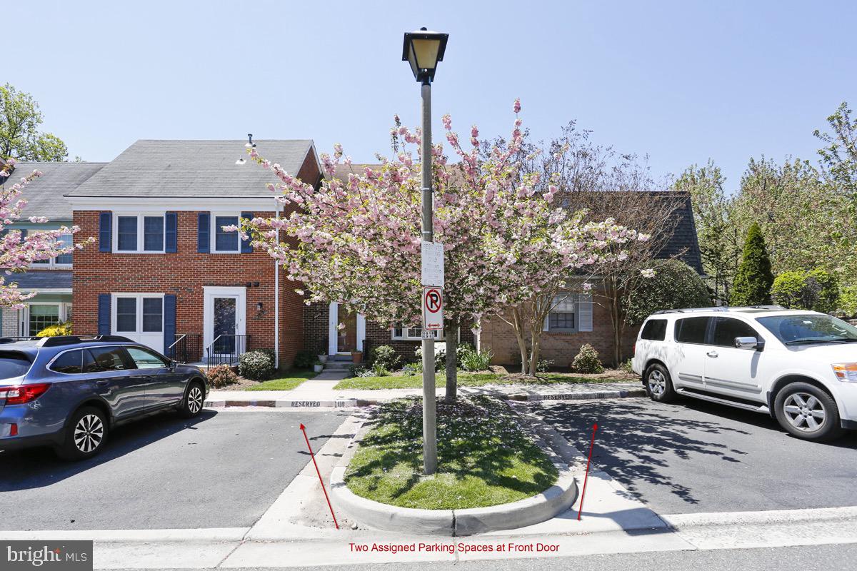 2220 N TUCKAHOE STREET