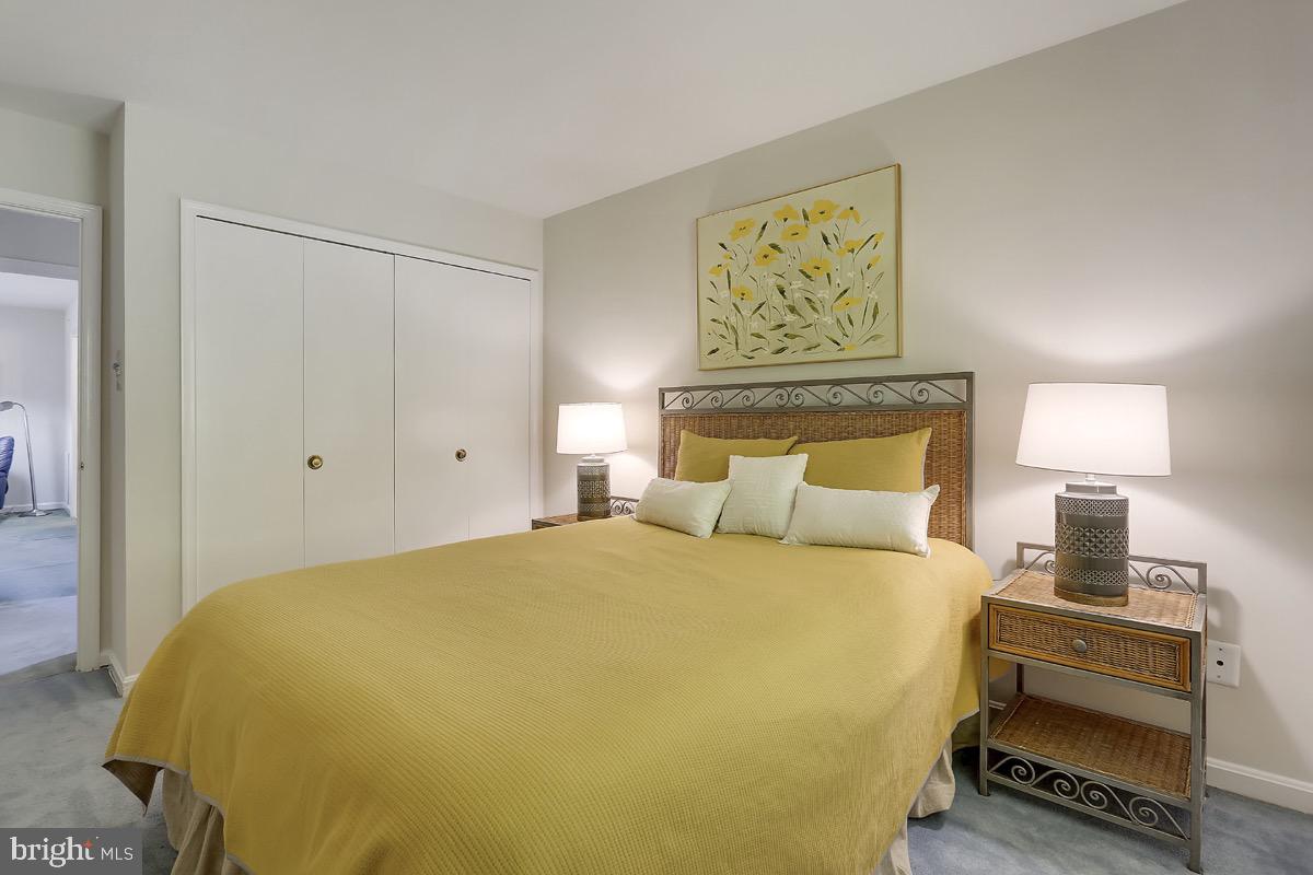 2220 N TUCKAHOE STREET