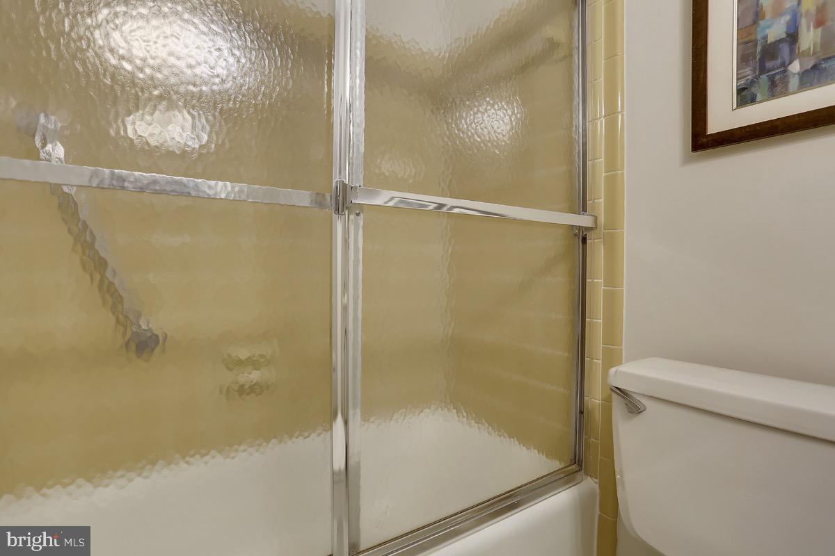 2220 N TUCKAHOE STREET