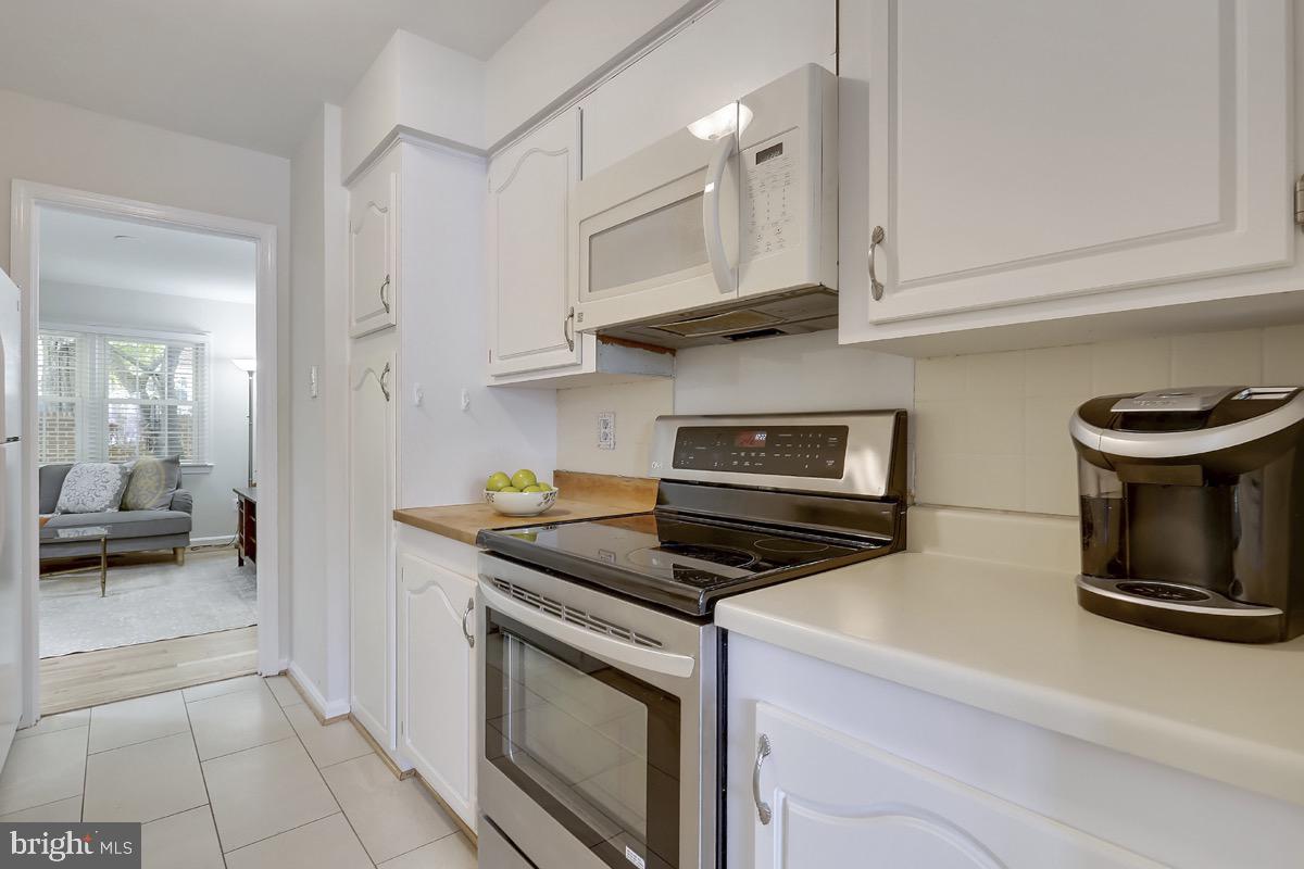 2220 N TUCKAHOE STREET