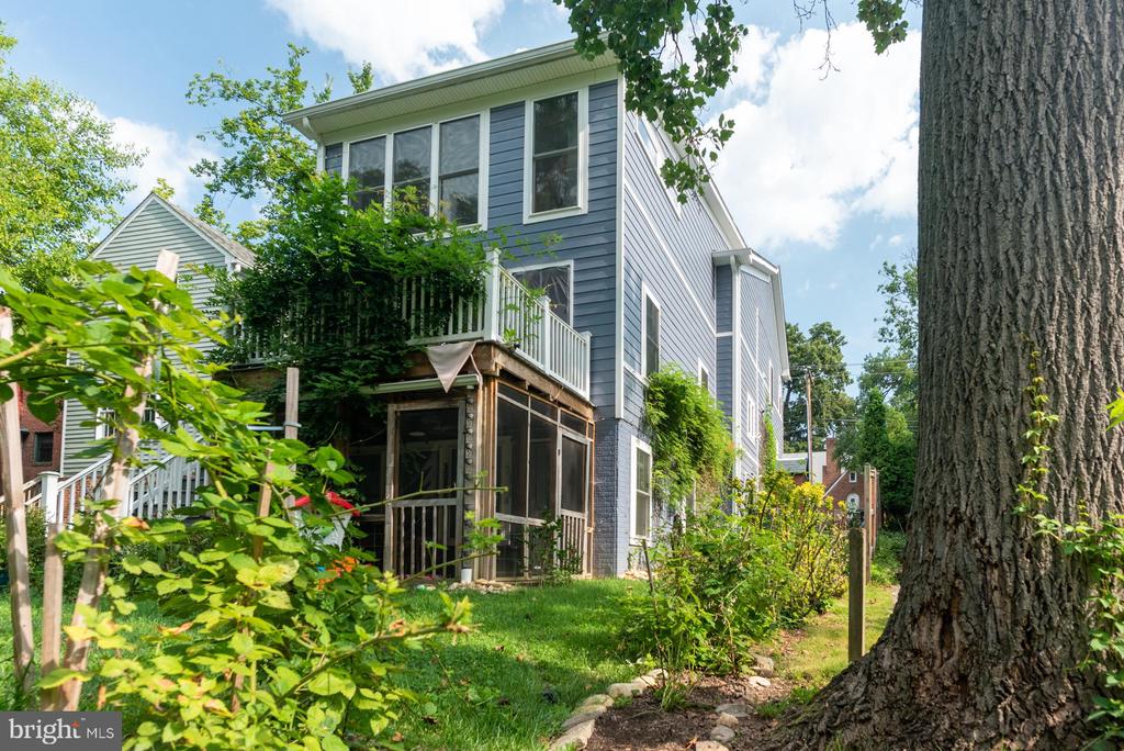 3726 18TH STREET N
