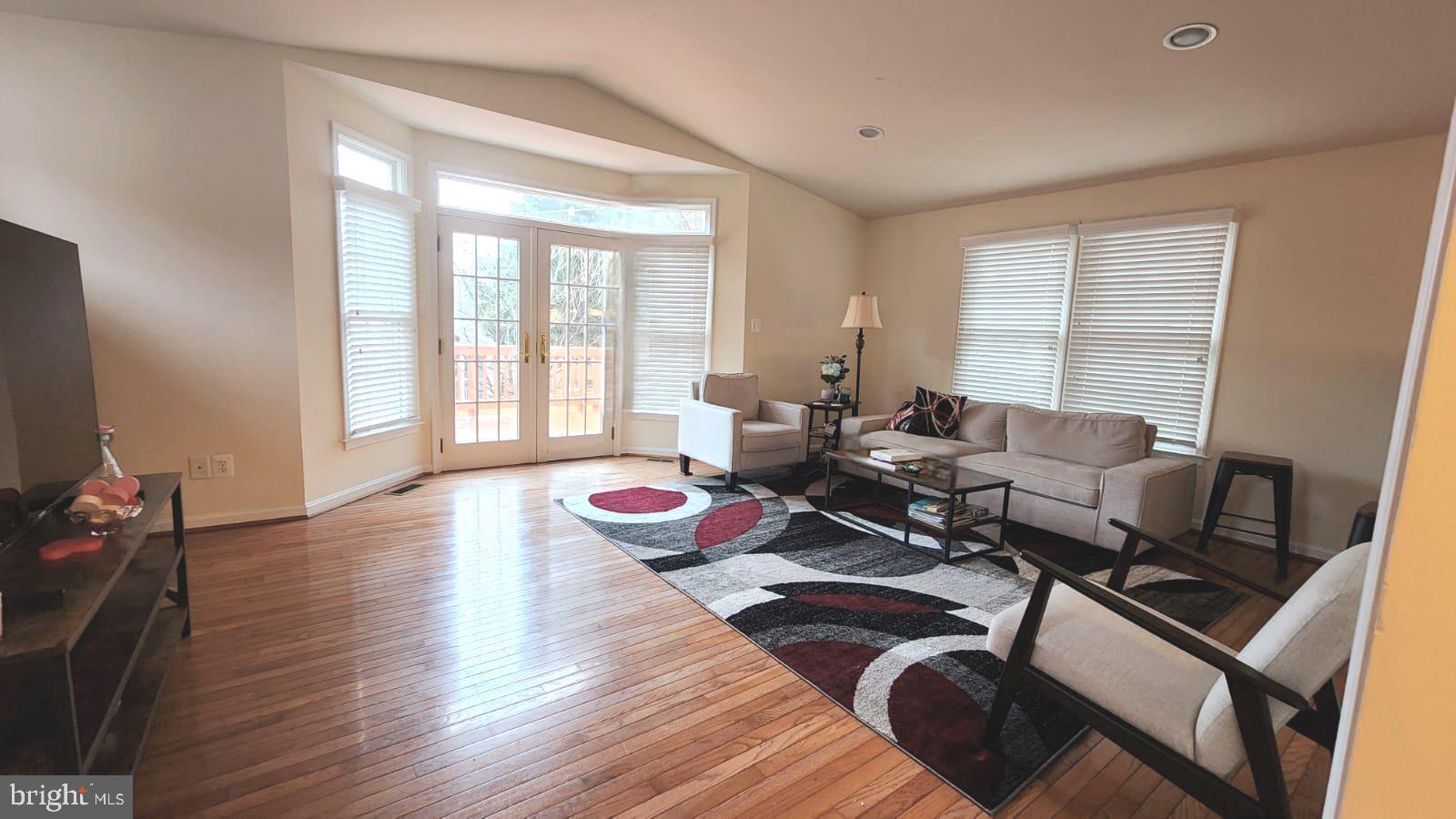 1920 N KENILWORTH STREET