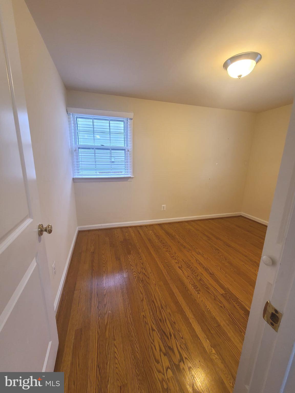 1920 N KENILWORTH STREET