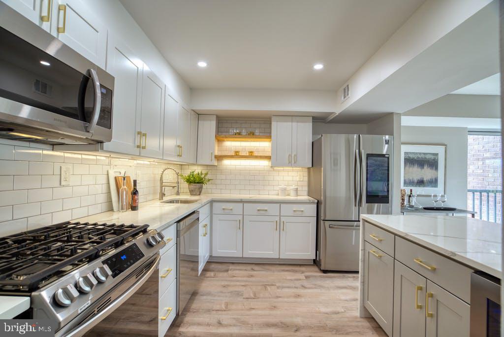1300 ARMY NAVY DRIVE 322