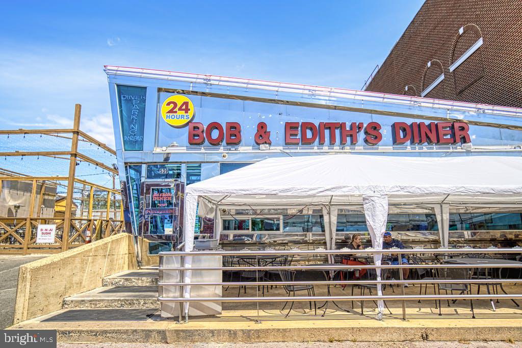 1300 ARMY NAVY DRIVE 322