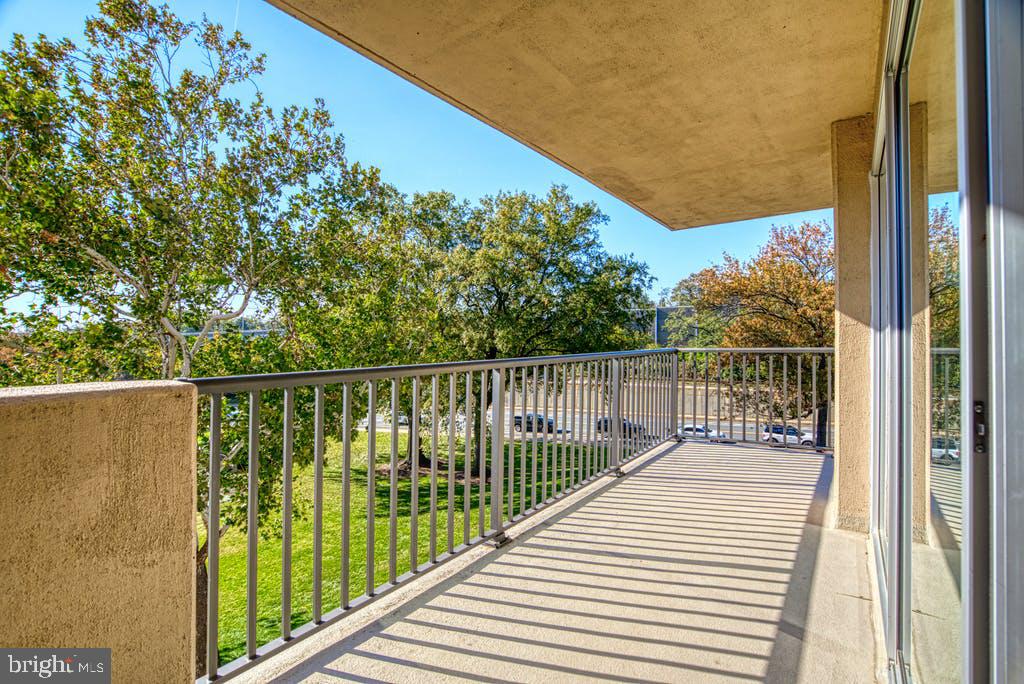 1300 ARMY NAVY DRIVE 322