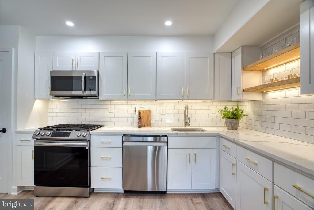 1300 ARMY NAVY DRIVE 322
