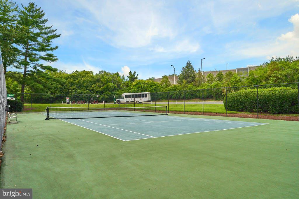 1300 ARMY NAVY DRIVE 322